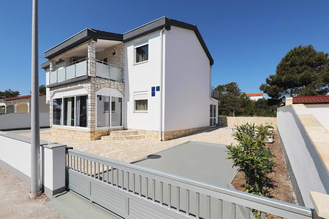 Apartmani Nella Vir Buitenkant foto