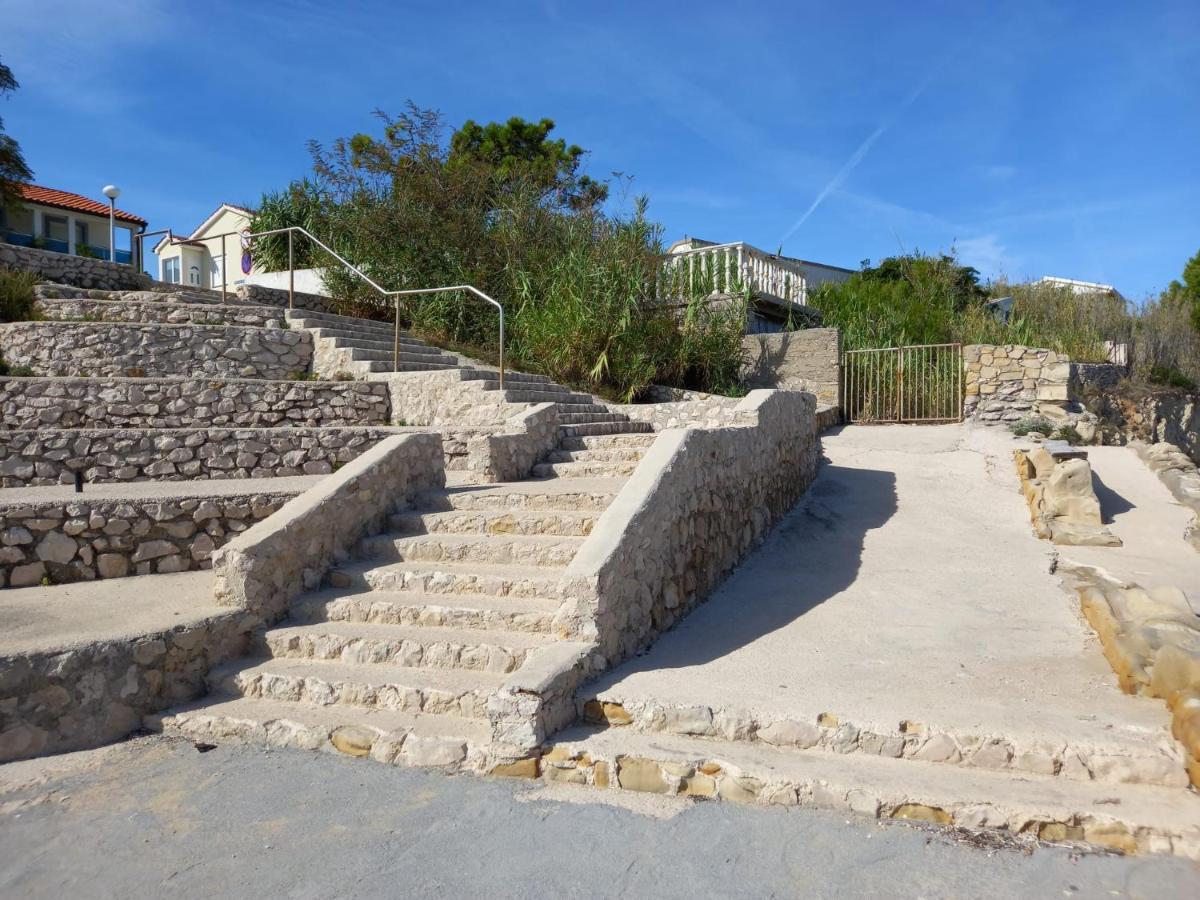 Apartmani Nella Vir Buitenkant foto